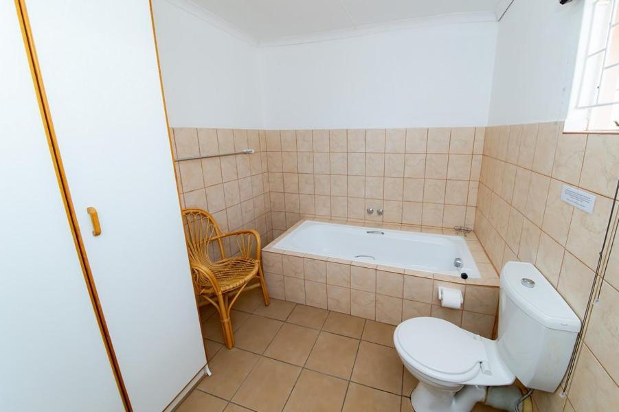 Halfmens Cc Elkoweru & Kliprand Guest House Springbok Esterno foto